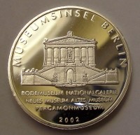2002__MUSEUMSINS_53b3ec7e32fea_200x200.jpg