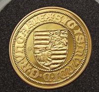 LUXEMBURGI_ZSIGM_5260e512b5542.jpg